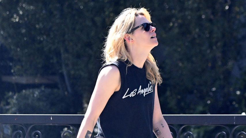 Neue Haarfarbe: Kristen Stewart zeigt sich mit blonder Mähne