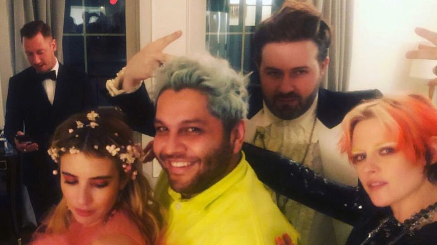 Emma Roberts und Kristen Stewart mit Freunden