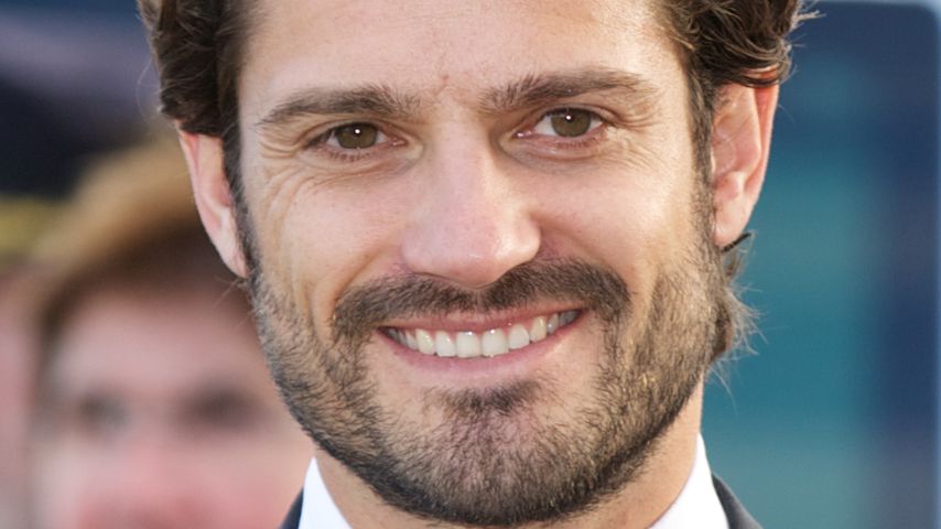 Nach Baby-News: Carl Philip von Schweden feiert im Stadion