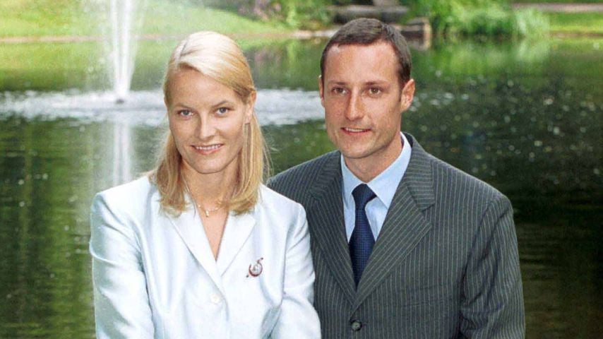 25 Jahre Ehe: So begann Mette-Marits und Haakons Liebe