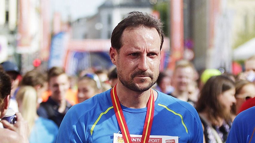 Kronprinz Haakon von Norwegen nach dem Lauf beim Sentrumsløpet in Oslo am 26. April 2014
