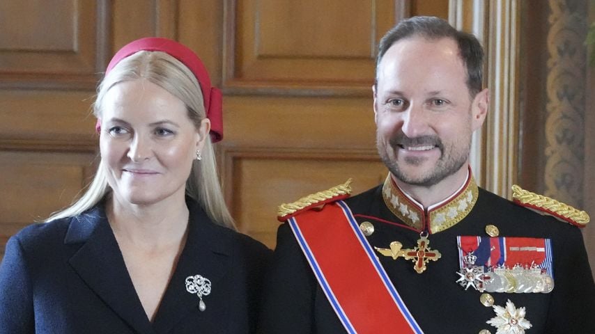 Kronprinzessin Mette-Marit und Kronprinz Haakon im Vogelzimmer des Königlichen Palasts in Oslo, März 2024