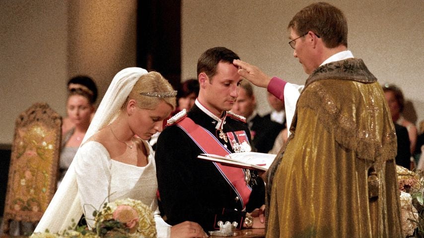 Haakon und Mette-Marit geben sich in Oslo das Jawort, 25. August 2001