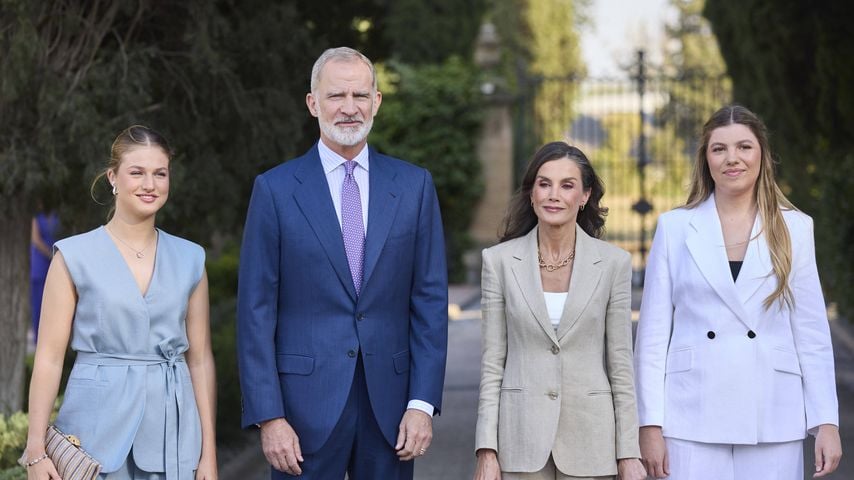 Kronprinzessin Leonor, König Felipe VI., Königin Letizia und Prinzessin Sofia bei der Präsentation der Ibercaja-Stiftung Grants in Saragossa