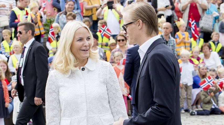 Kronprinzessin Mette-Marit und Marius Borg Høiby beim 25-jährigen Thronjubiläum von König Harald in Trondheim, 23. Juni 2016