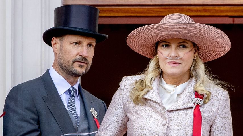 Haakon spricht über mögliche Lungentransplantation für Mette