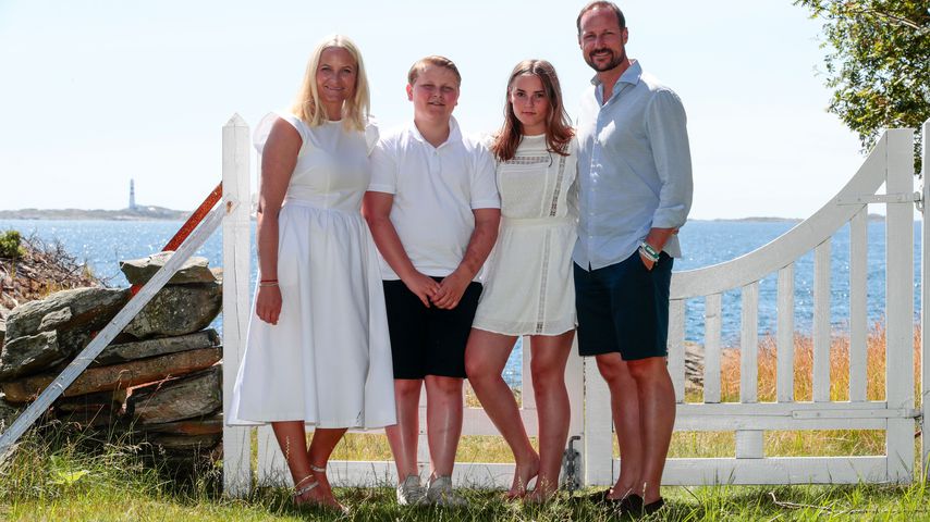 Kronprinzessin Mette-Marit und Kronprinz Haakon mit ihren zwei Kindern