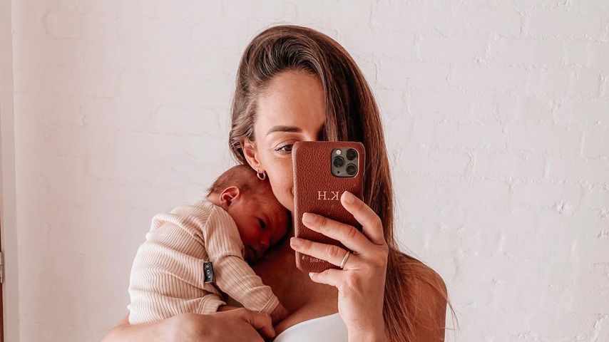 Krystal Forscutt mit ihrem Baby kurz nach der Geburta