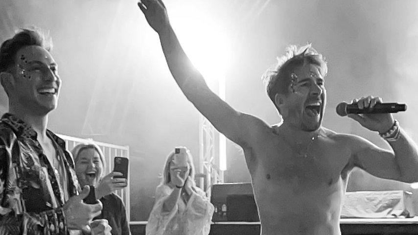 Kurt Roberts und Hugh Sheridan bei ihrem Heiratsantrag, März 2021