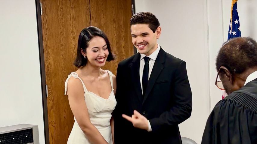 Kyle Abrams und seine Frau Ashleigh bei ihrer Hochzeit auf dem Standesamt, 2026