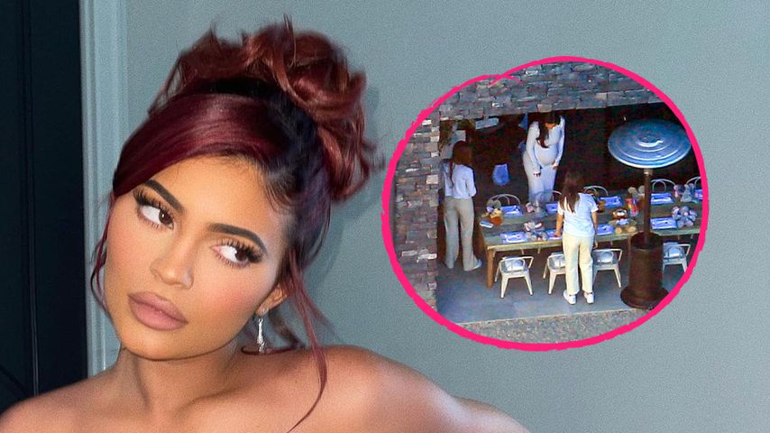 Auf Weihnachtsparty: Schwangere Kylie Jenner zeigt XXL-Bauch