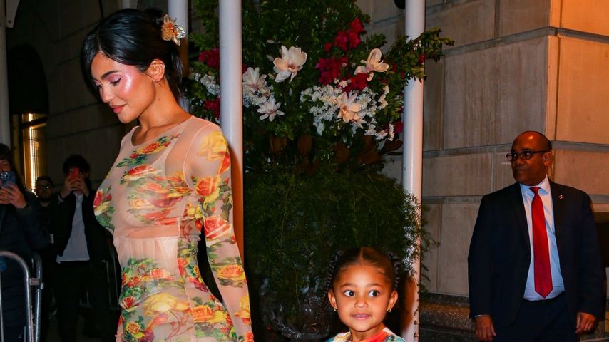 Kylie Jenner mit ihrer Tochter Stormi, Mai 2023