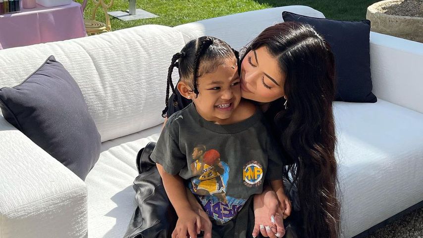 Kylie Jenner mit ihrer Tochter Stormi