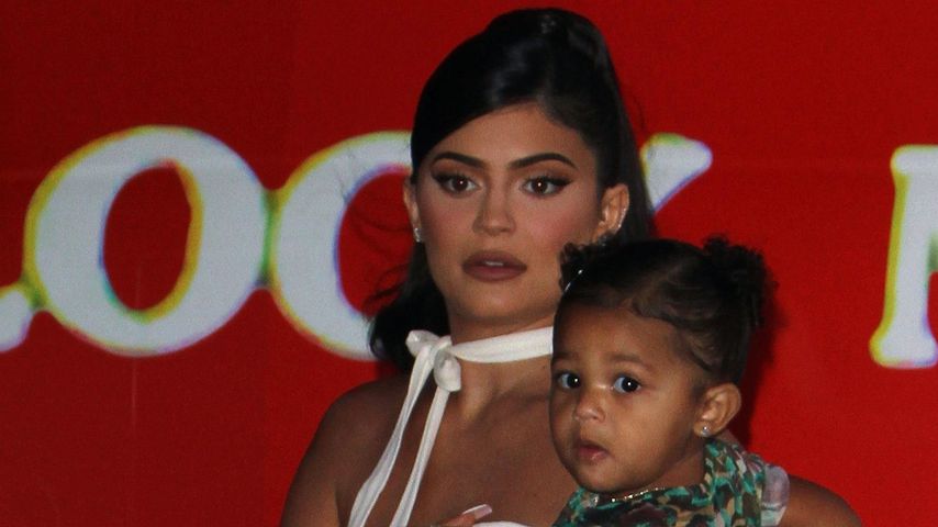 Kylie Jenner und Stormi Webster bei der Netflix Premiere von Travis Scotts Doku "Look Mom I Can Fly"