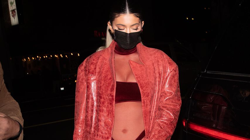 Roter Transparent-Look! Kylie Jenner setzt sich hot in Szene
