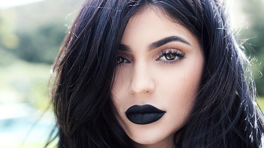 Kylie Jenner mit fast-schwarzen Lippen