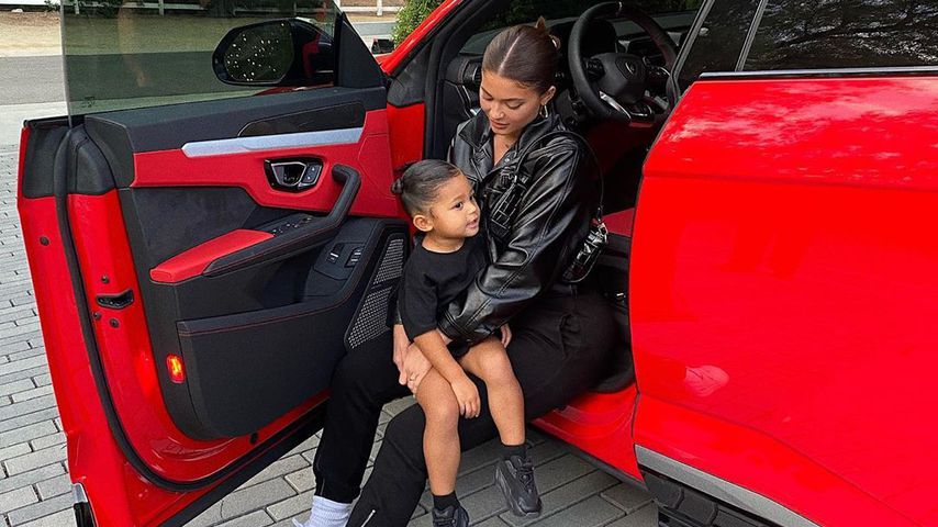 Kylie Jenner mit ihrer Tochter Stormi