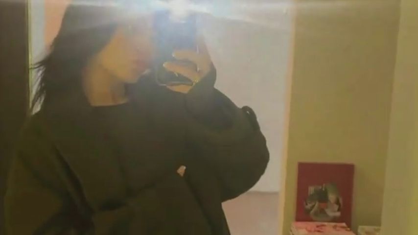 Nach Geburtsgerüchten: Kylie Jenner präsentiert Babybauch