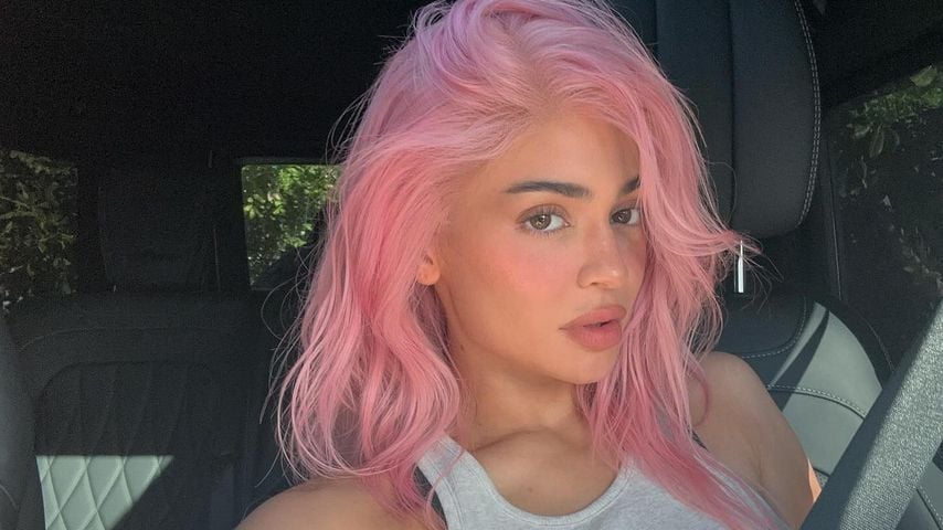 Neuer Look: Kylie Jenner zeigt stolz ihre rosafarbenen Haare