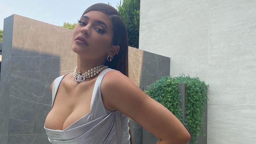 Pralle Oberweite: Kylie Jenner streckt Mega-Dekolleté raus