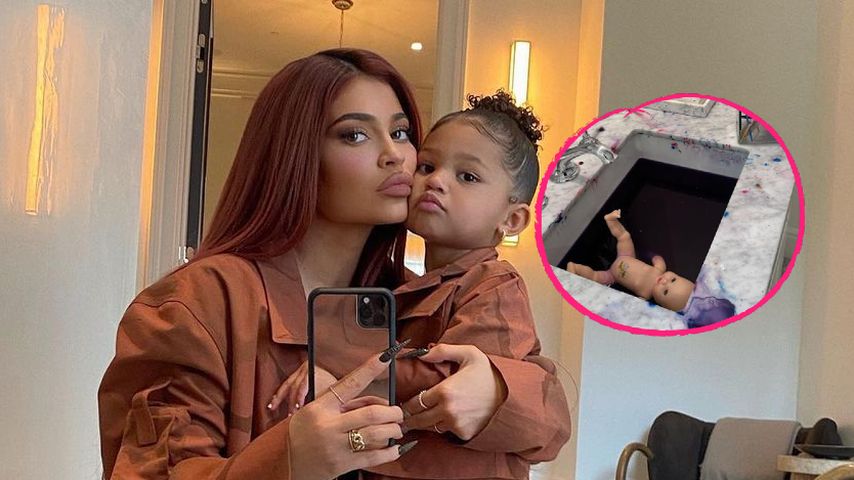 Kreativ? Stormi hat Mama Kylie Jenners Badezimmer verwüstet!