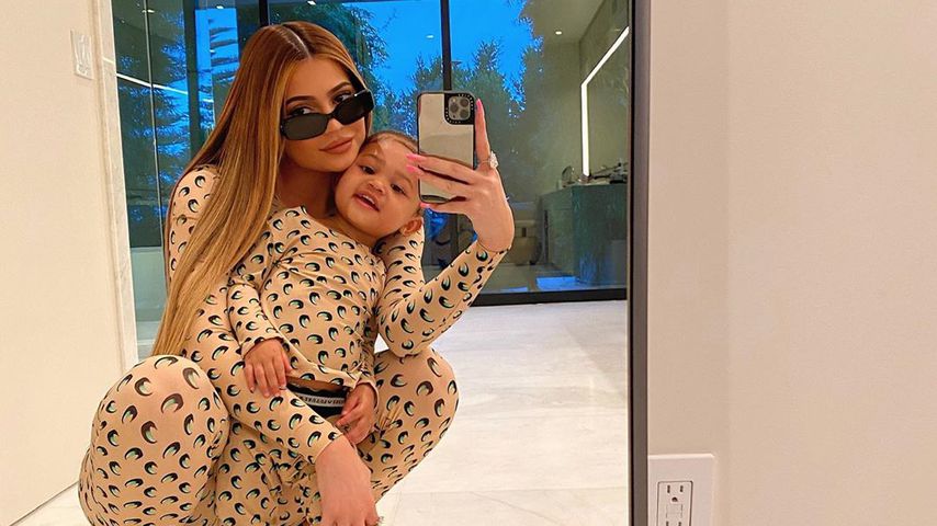 Kylie Jenner mit Tochter Stormi im niedlichen Partner-Look