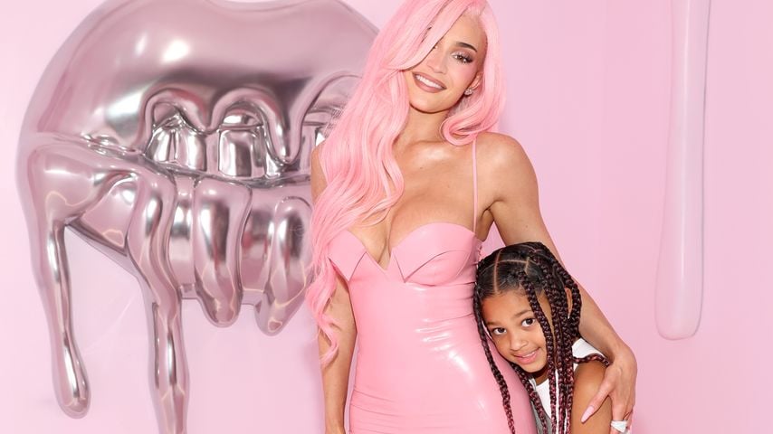 Kylie Jenner und Stormi Webster, Jubiläum von Kylie Cosmetics