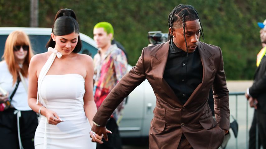 Zu viel Arbeit? Insider verrät Grund für Kylie-Travis-Aus