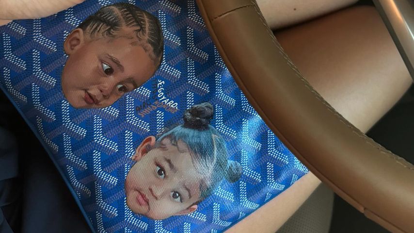 Tasche mit Druck der Gesichter von Aire und Stormi Webster, Kinder von Kylie Jenner