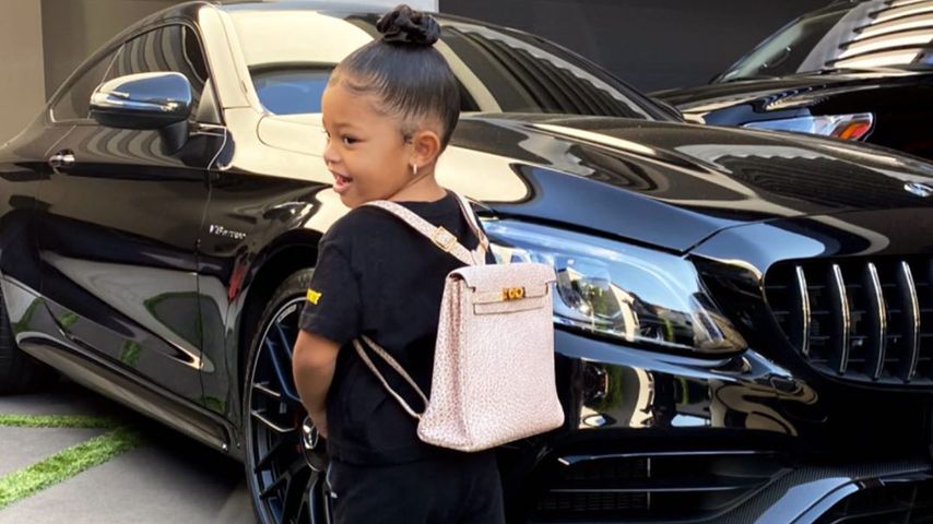 Dekadent: Kylie präsentiert Stormis 650-Euro-Luxustäschchen