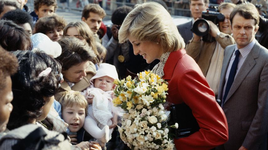 Mit William schwanger: Diana stürzte sich Treppe herunter!