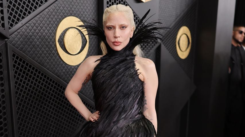 Federn und nackte Haut: Das sind die Looks der Grammys 2026