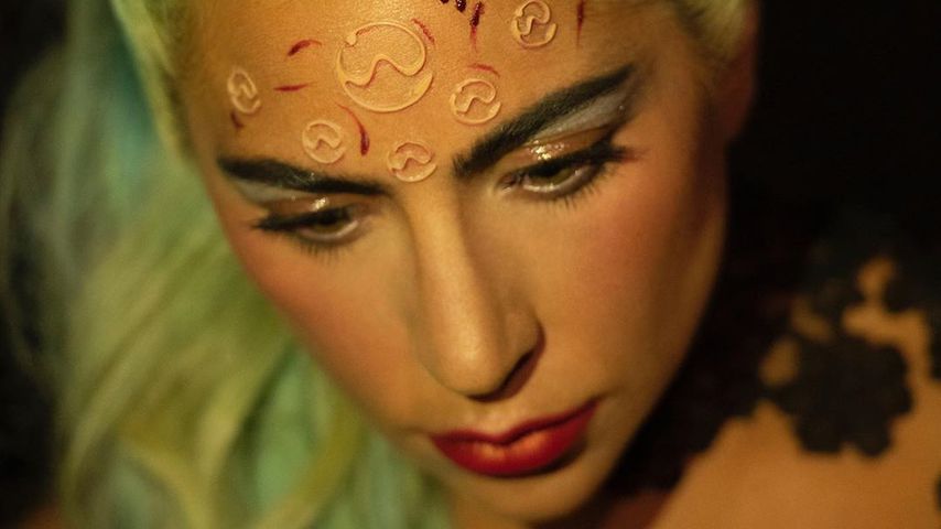 Lady Gaga in ihrem Musikvideo zu "911"