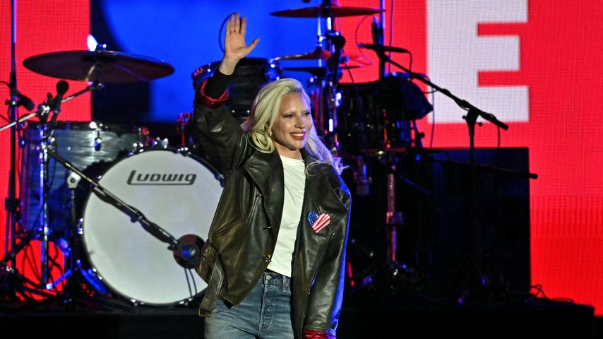 Lady Gaga tritt bei einer Wahlkampfveranstaltung von Kamala Harris in Philadelphia auf