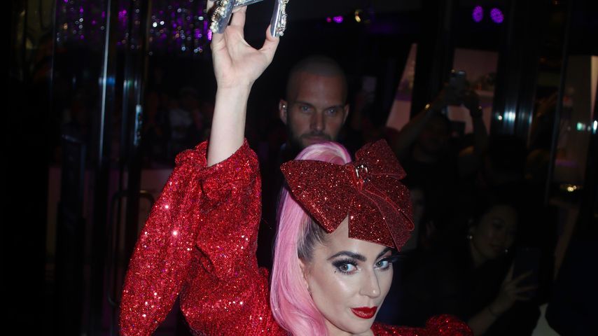 Lady Gaga mit XXL-Nägeln in West Hollywood im Dezember 2019