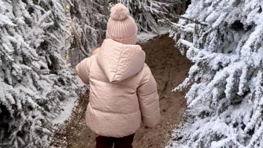 Lady Kitty Spencers Tochter Athena in Lapland UK, Dezember 2025