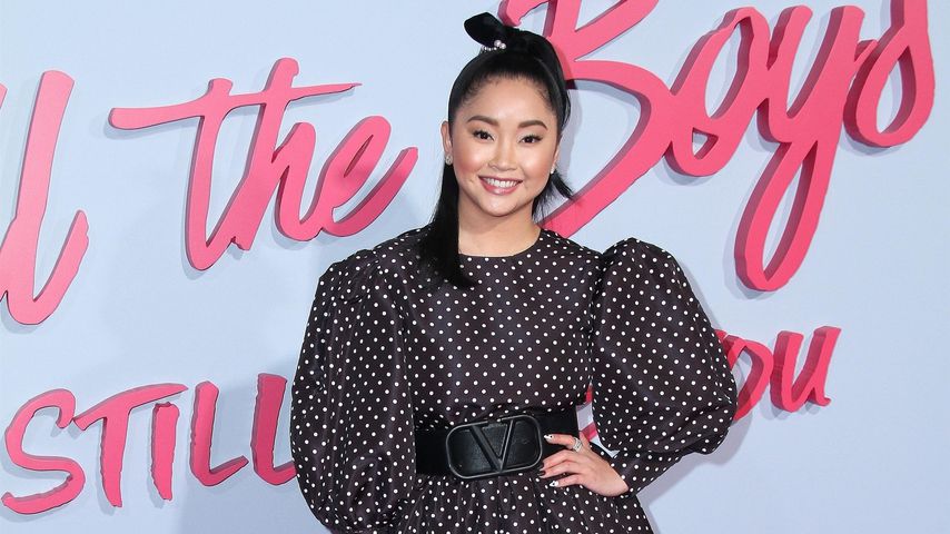 Von Fans verfolgt: Netflix-Star Lana Condor nackt erwischt