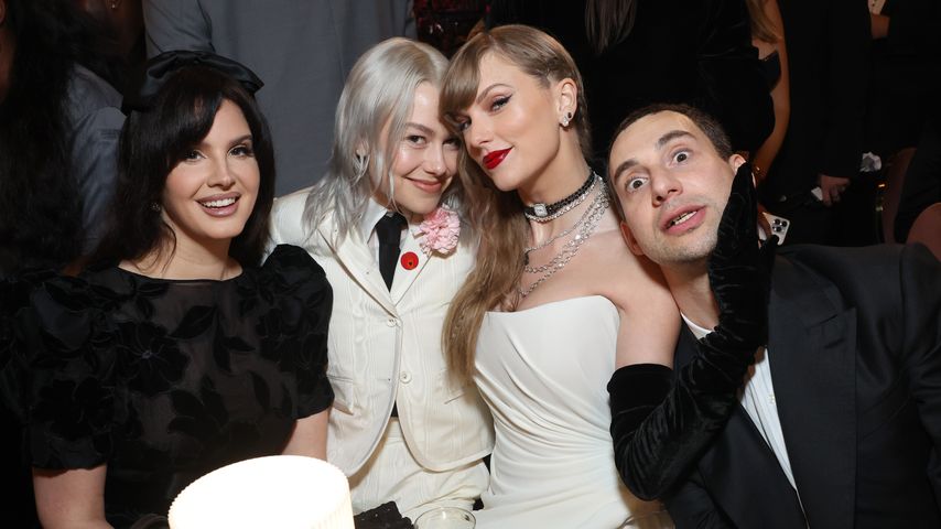 Lana Del Rey, Phoebe Bridgers, Taylor Swift und Jack Antonoff bei den Grammy Awards 2024
