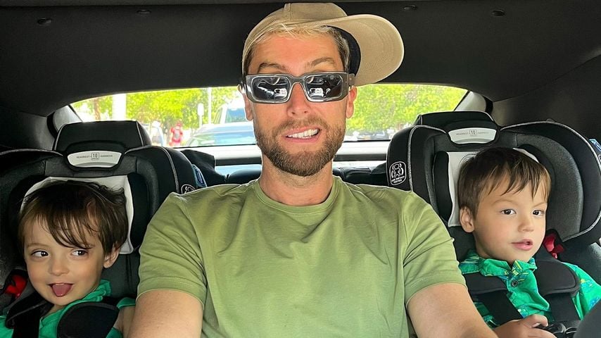 Sänger Lance Bass mit seinen Zwillingen Violet und Alexander, im Juli 2024