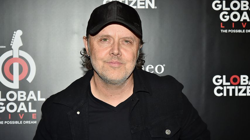 Fliegende Holzpuppe hat Lars Ulrich fast den Kopf gekostet