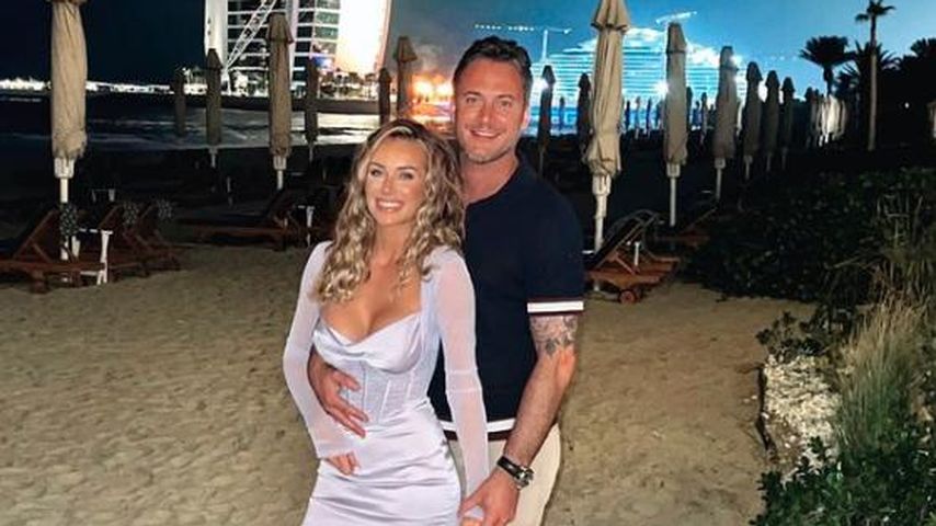 Laura Anderson mit Gary Lucy im Urlaub