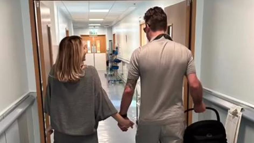 Laura Anderson und Gary Lucy nach der Geburt