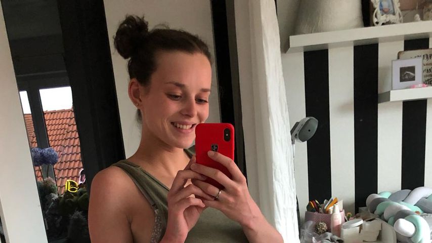 Nur noch zwei Kilo plus: GNTM-Laura zeigt After-Baby-Body