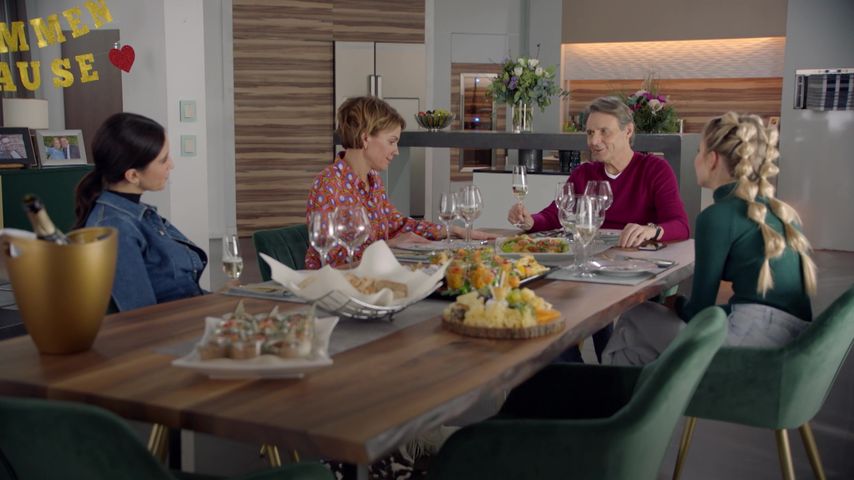 Chryssanthi Kavazi, Gisa Zach, Wolfgang Bahro und Charlott Reschke bei GZSZ