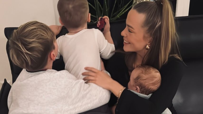 Laura Maria Rypa mit Alessio, Leano und Amelio, Dezember 2024