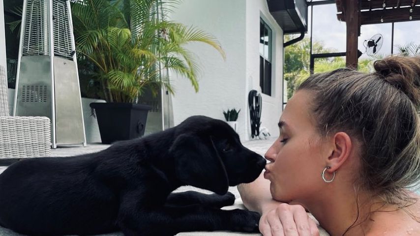Laura Müller mit ihrem Hund Tiger