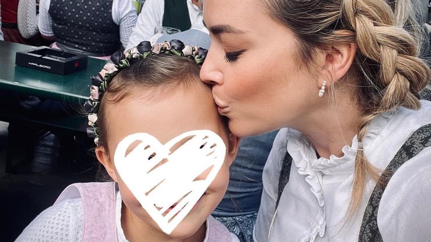 Laura Osswald mit ihrer Tochter
