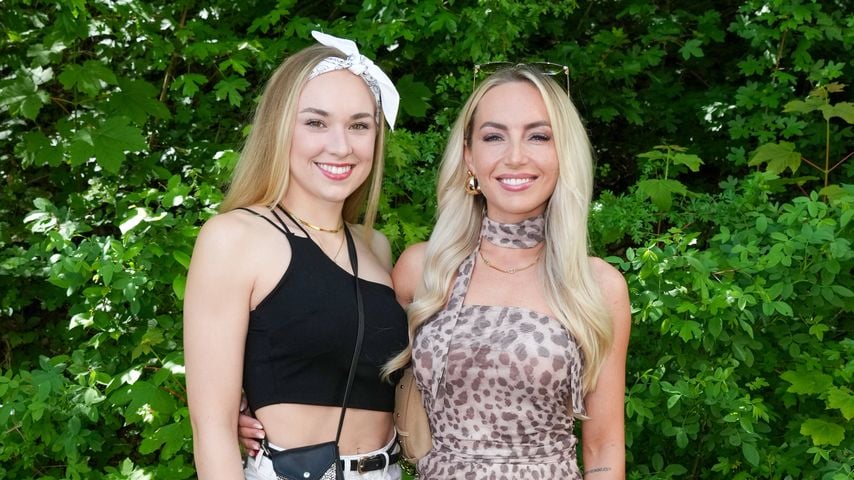 Laura Peuker & Sarah planen TV-Abenteuer im Doppelpack