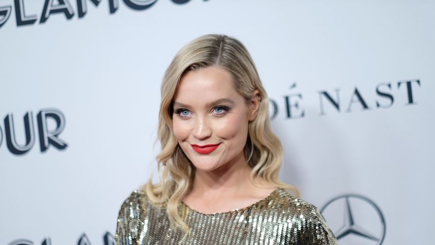 Moderatorin Laura Whitmore zeigt erstmals ihre Babykugel