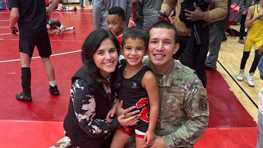Lauren Comeau und Javi Marroquin mit ihrem Sohn